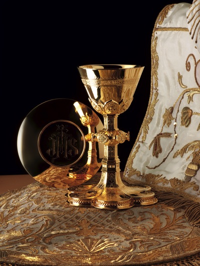 Chalice &amp; 6 1/4" Scale Paten With Ring